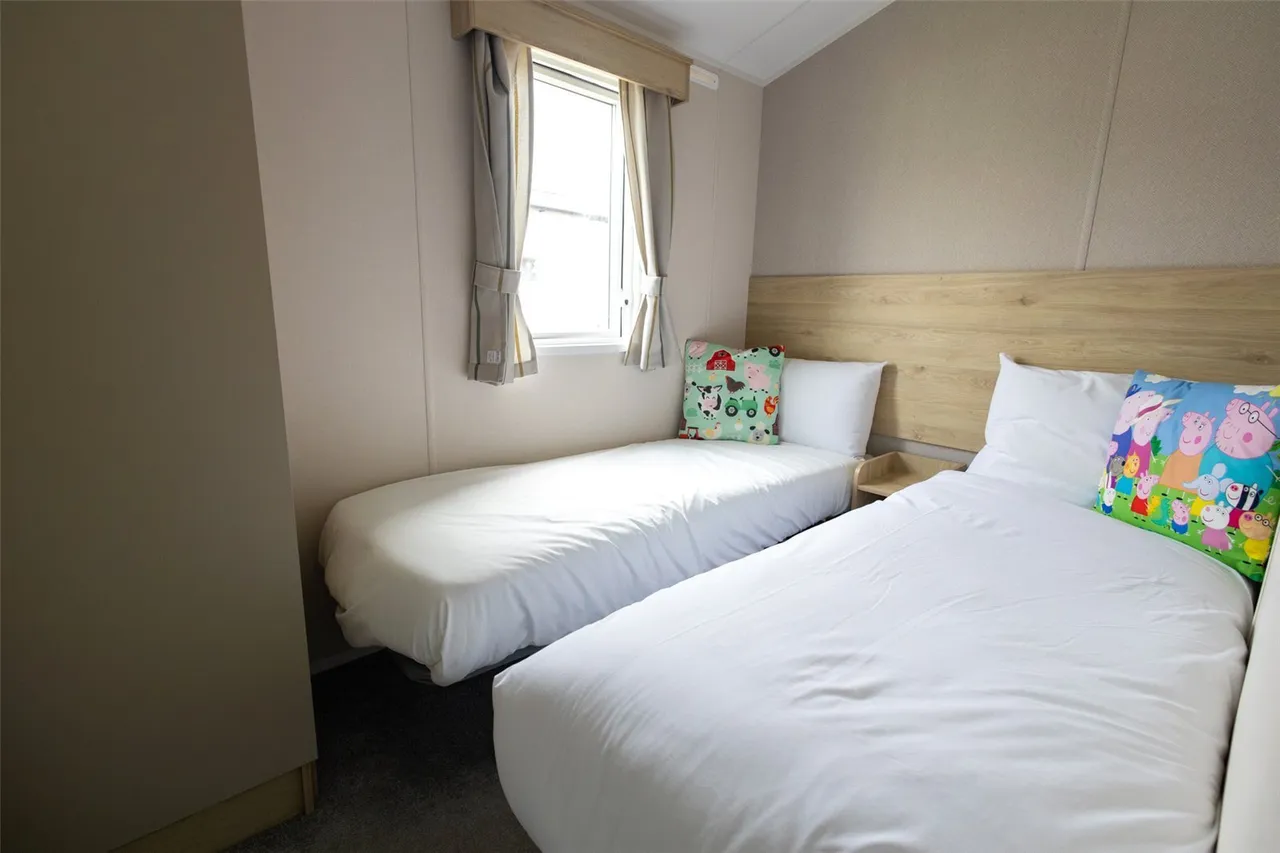 Meadow Bay Holiday Park, Hayling Island, PO11, photo 8
