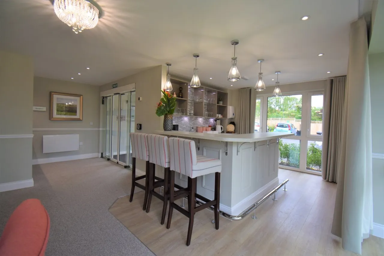 Birchwood Park Avenue, BR8, photo 12