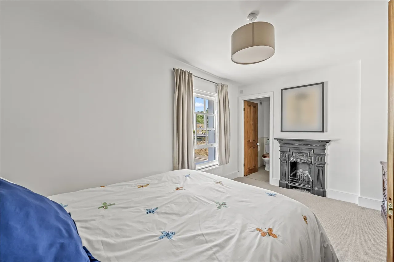 Fourth Cross Road, Twickenham, TW2 5EL, photo 8