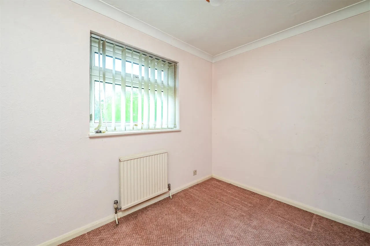 Lucas Close, Yateley, Hampshire, GU46 6JD, photo 12