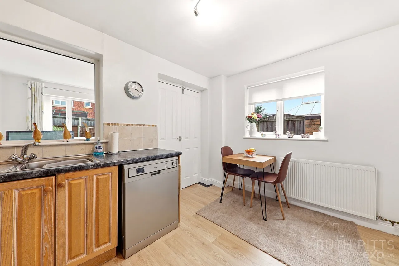 Carr Lane, South Kirkby, WF9, photo 8