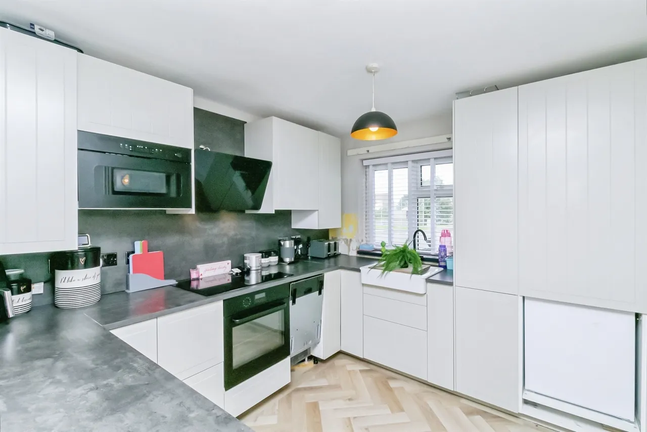 Flemingston Road, Barry, CF62, photo 2