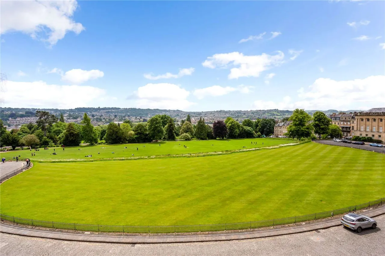 Royal Crescent, Bath, BA1 2LR, photo 12