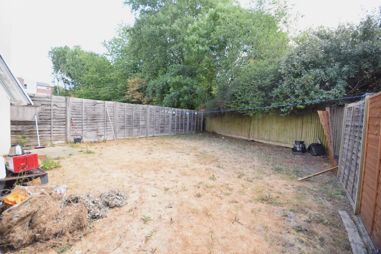 Aviation Avenue, Hatfield, AL10, photo 15