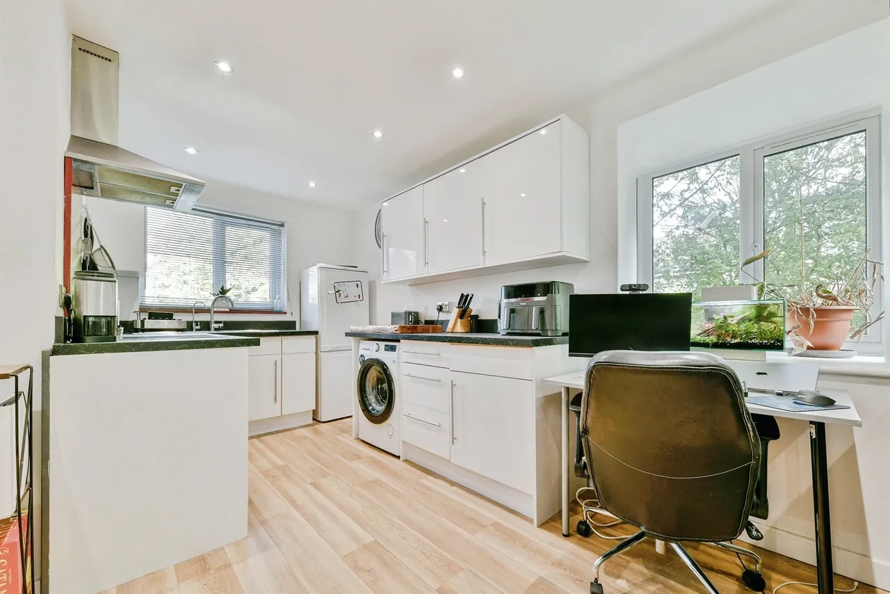 Redoubt Close, Hitchin, SG4, photo 5