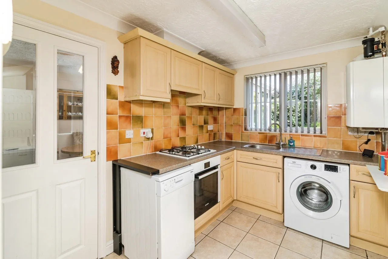Suttons Road, Worlingham, Beccles, Suffolk, NR34, photo 9