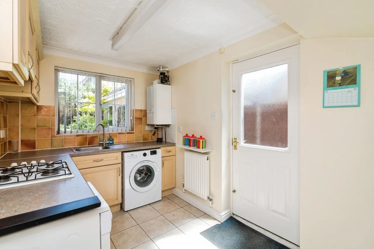 Suttons Road, Worlingham, Beccles, Suffolk, NR34, photo 10