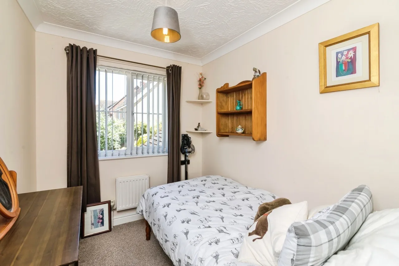 Suttons Road, Worlingham, Beccles, Suffolk, NR34, photo 13