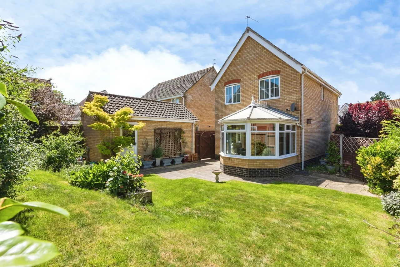 Suttons Road, Worlingham, Beccles, Suffolk, NR34, photo 18
