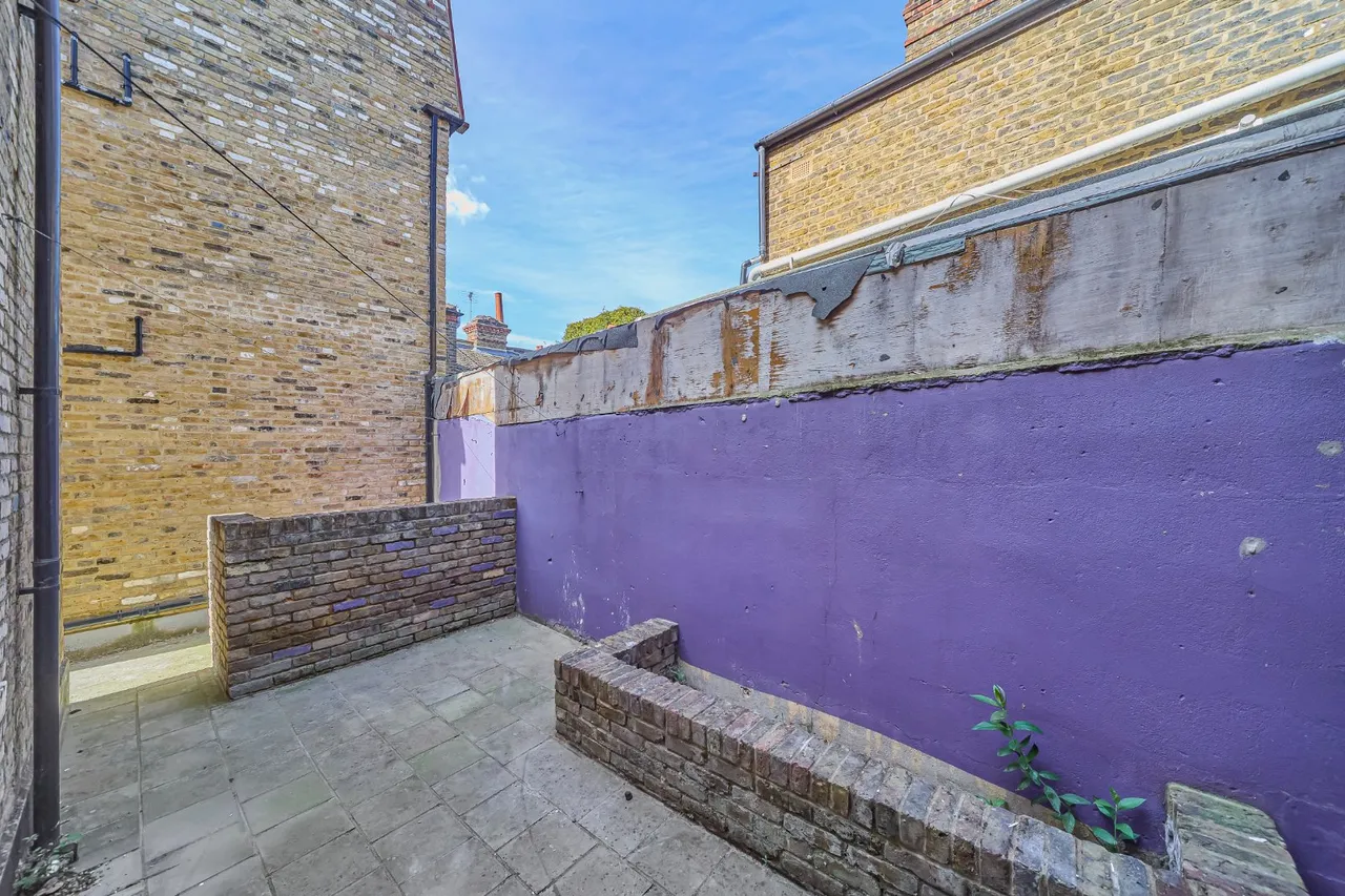 Thornbury Road, London, SW2, photo 4