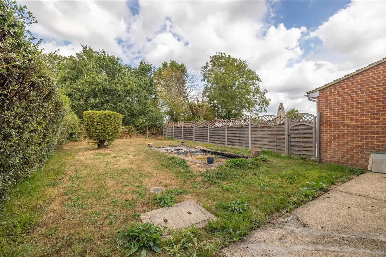 Homers Road, Windsor, SL4 5RG, photo 2