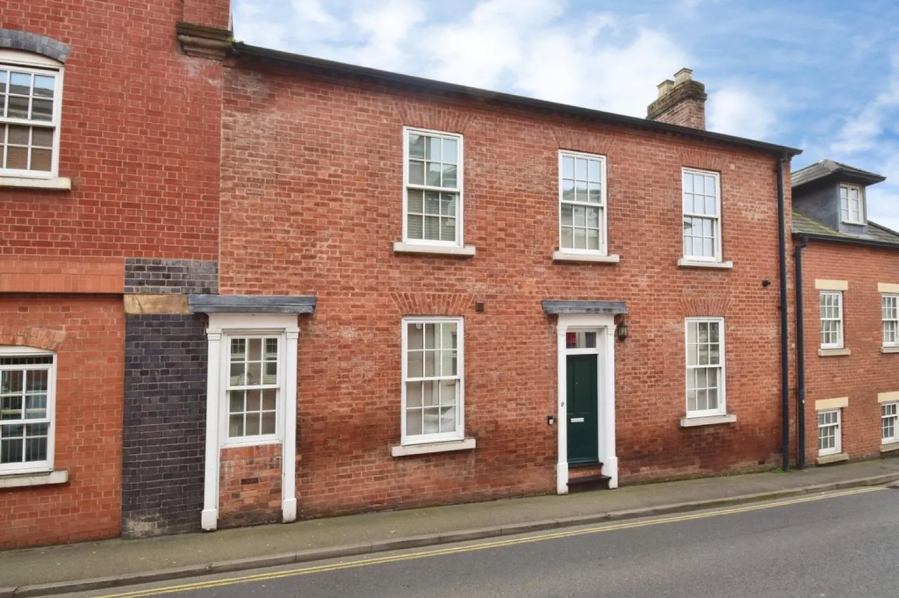 3 bed house for sale — Mill Street, Diglis, Worcester, WR1 2NH