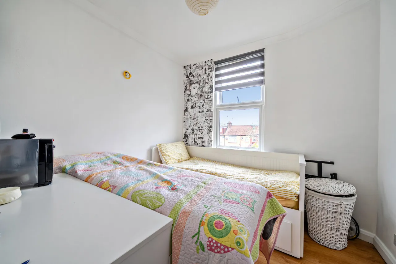 Evesham Road, Bounds Green, London, N11, photo 8