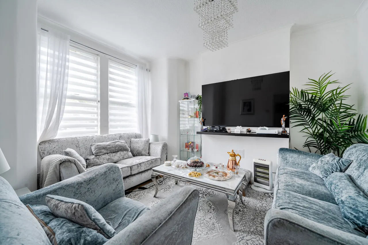 Evesham Road, Bounds Green, London, N11, photo 3