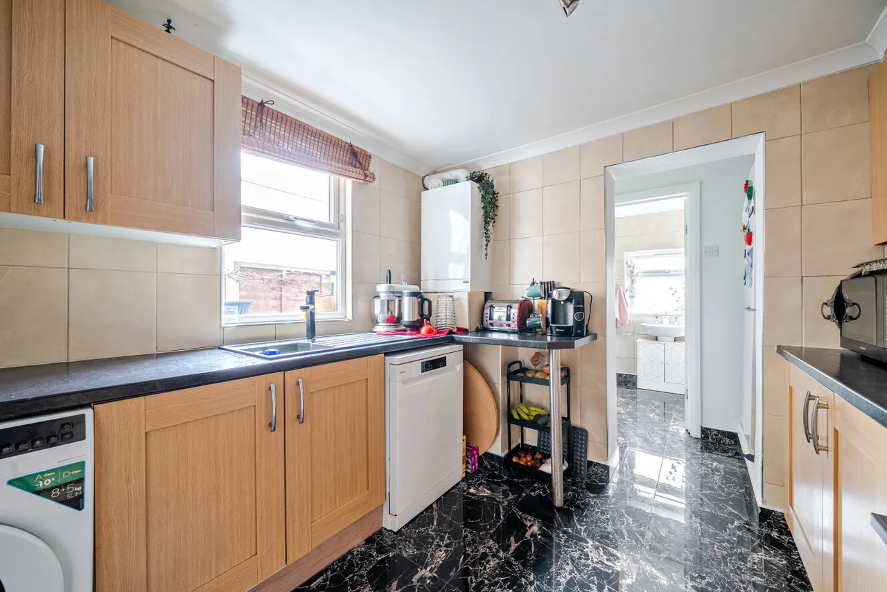 Evesham Road, Bounds Green, London, N11, photo 10