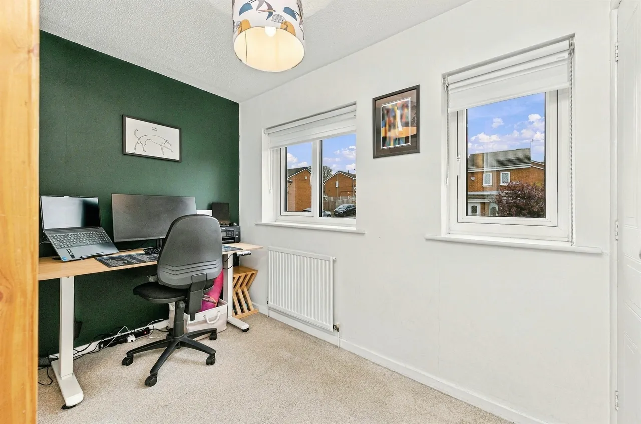 Heath Road, Chickenley, WF12, photo 7