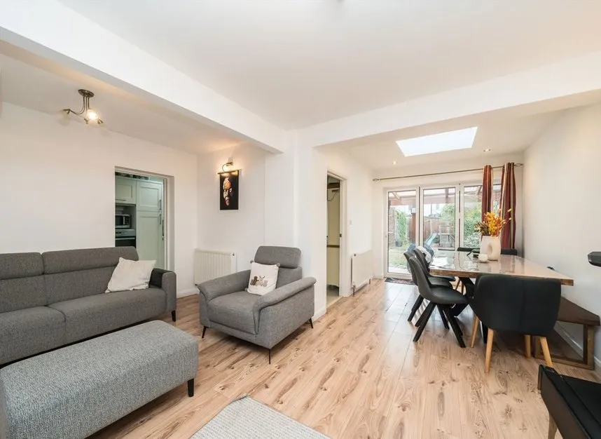 Selbourne Avenue, Surbiton, KT6, photo 2