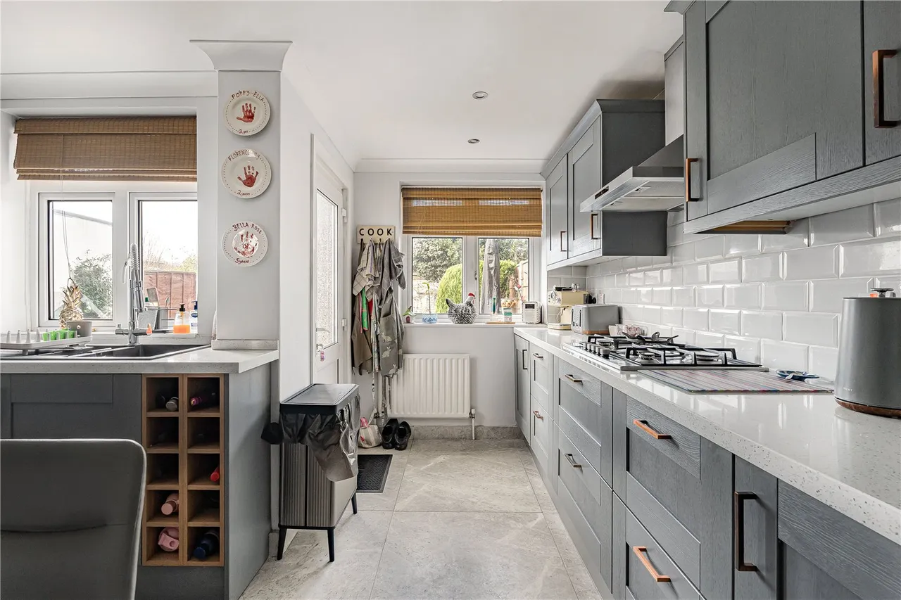 Cheyne Avenue, Twickenham, TW2, photo 9