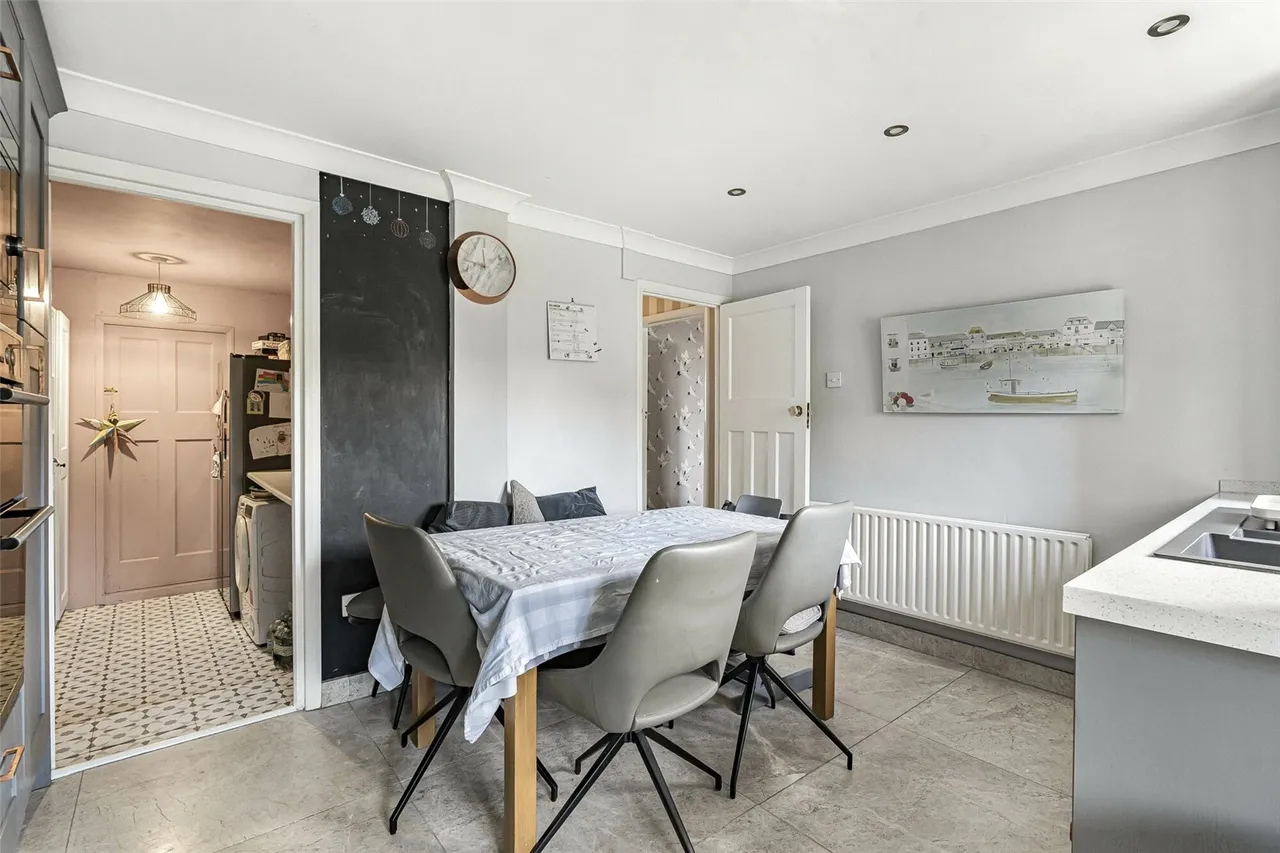 Cheyne Avenue, Twickenham, TW2, photo 8