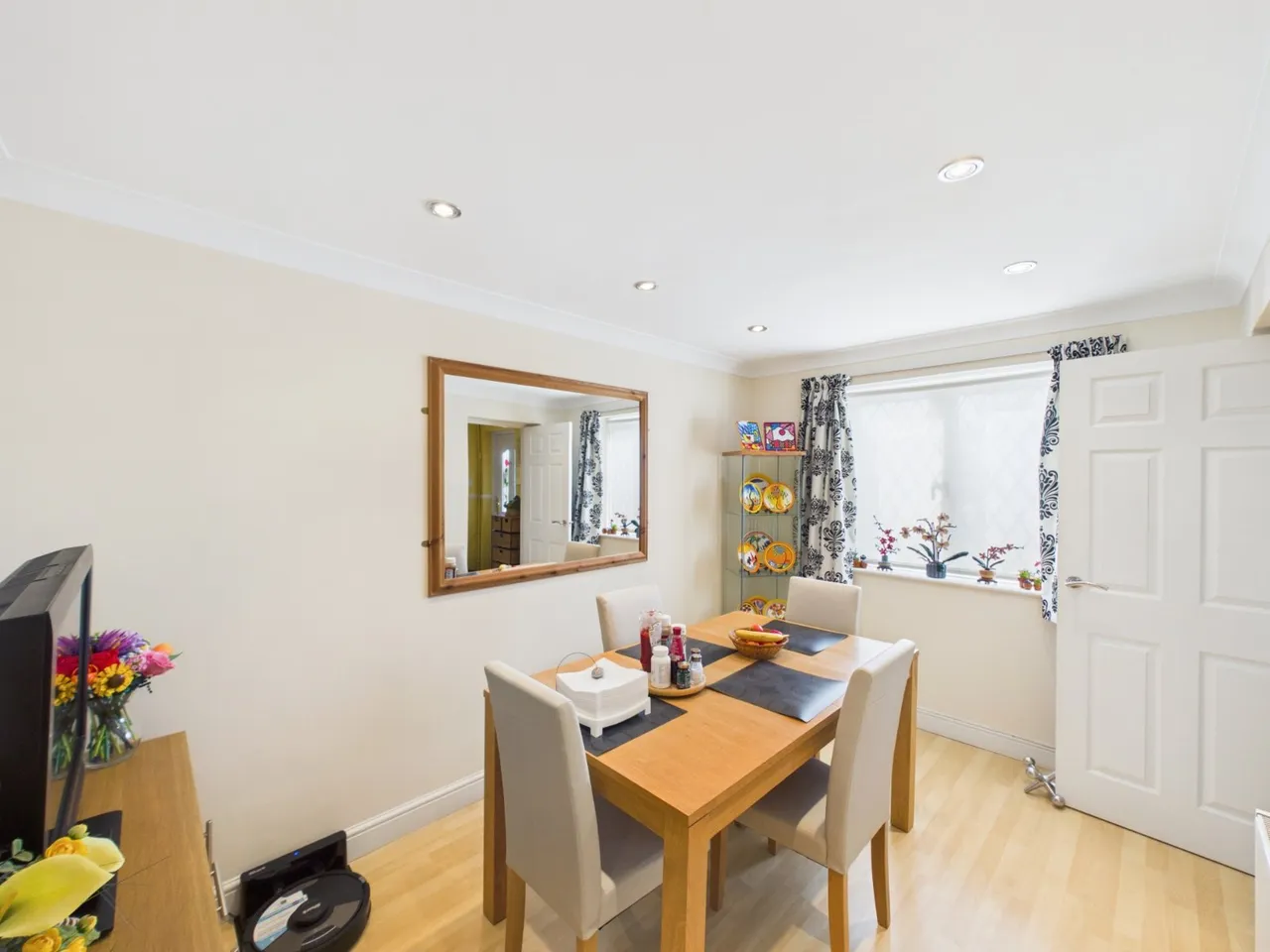 Viola Avenue, Stanwell, TW19, photo 12