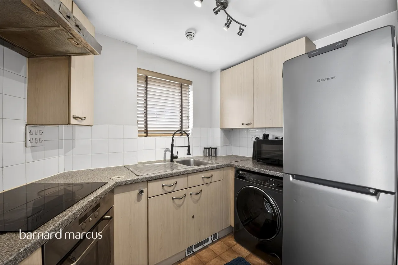 Tilley Road, Feltham, photo 3