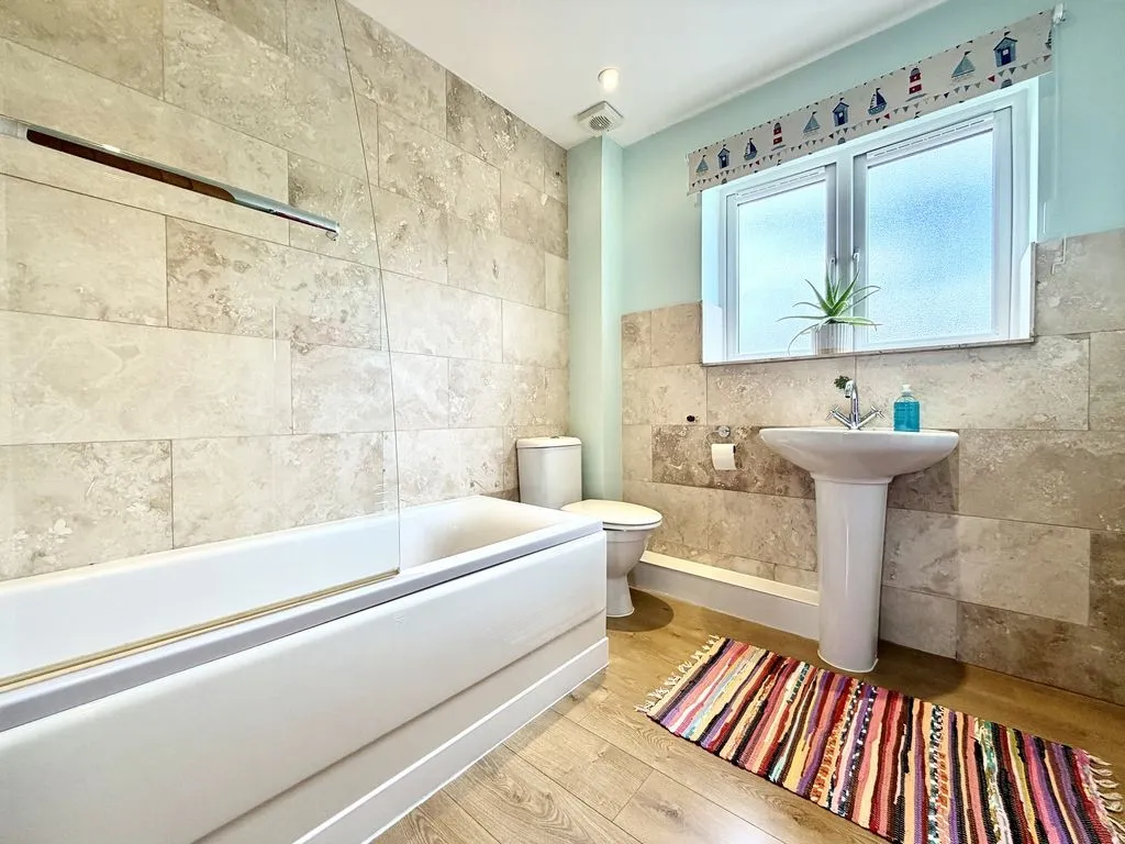 Tern Close, Calne, photo 14