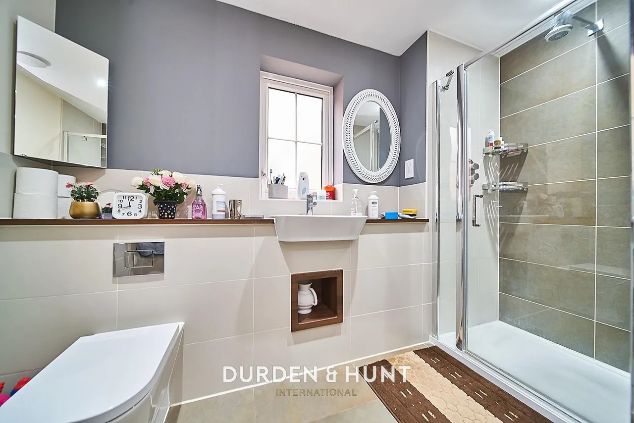 Tamarind Grove, Chigwell, IG7, photo 18