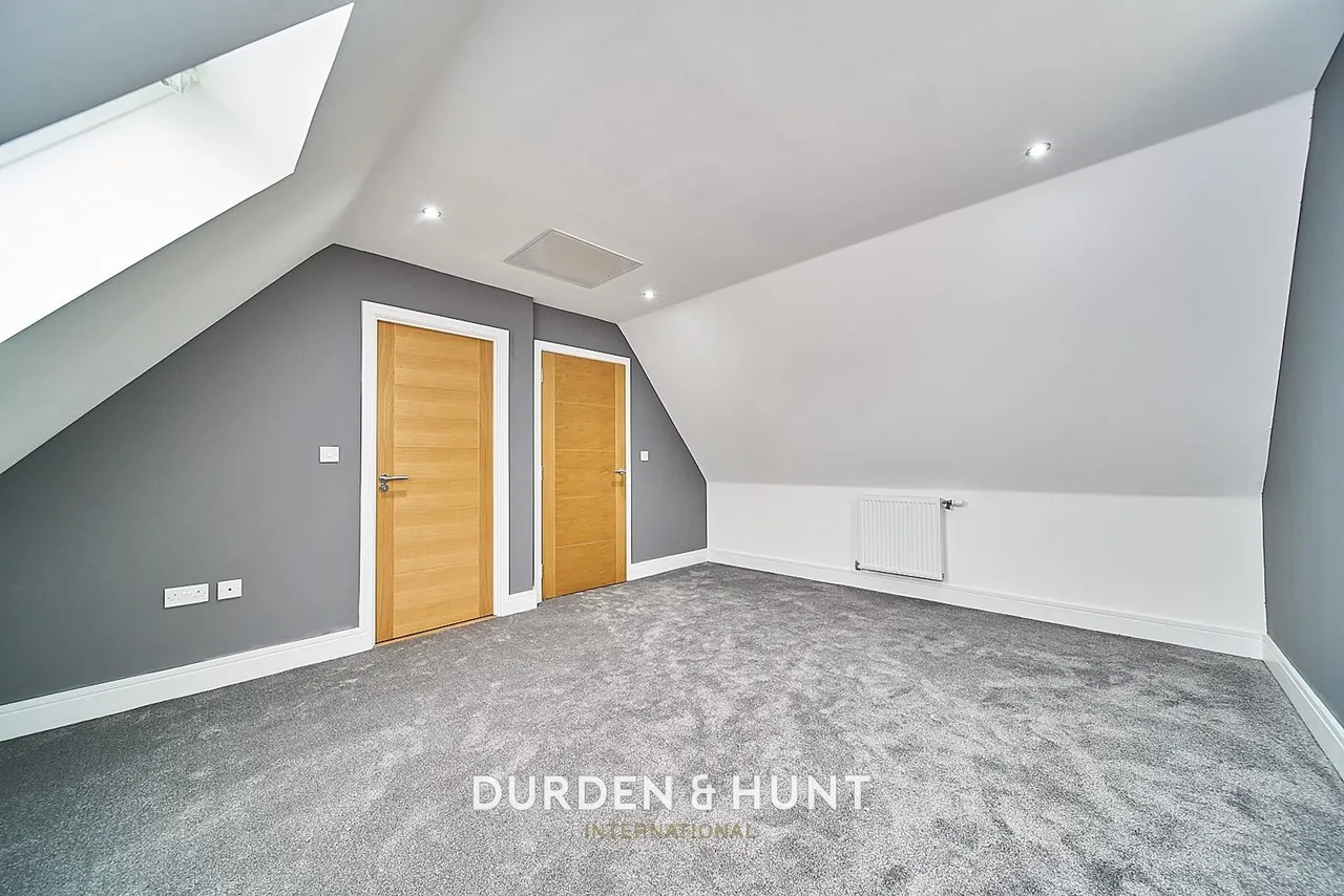 Tamarind Grove, Chigwell, IG7, photo 28
