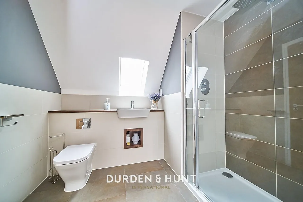 Tamarind Grove, Chigwell, IG7, photo 30