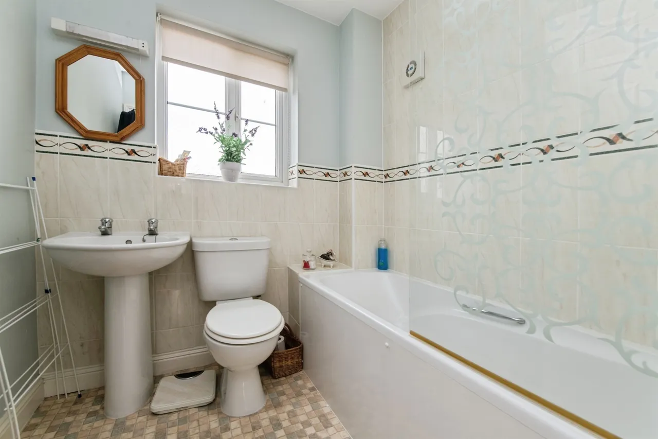 Weller Road, Axminster, EX13, photo 12