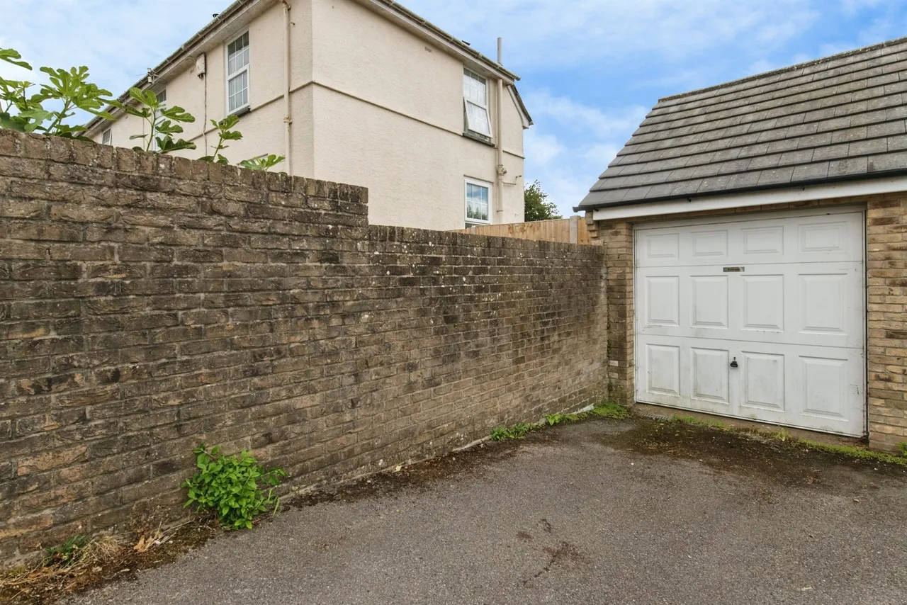 Weller Road, Axminster, EX13, photo 2