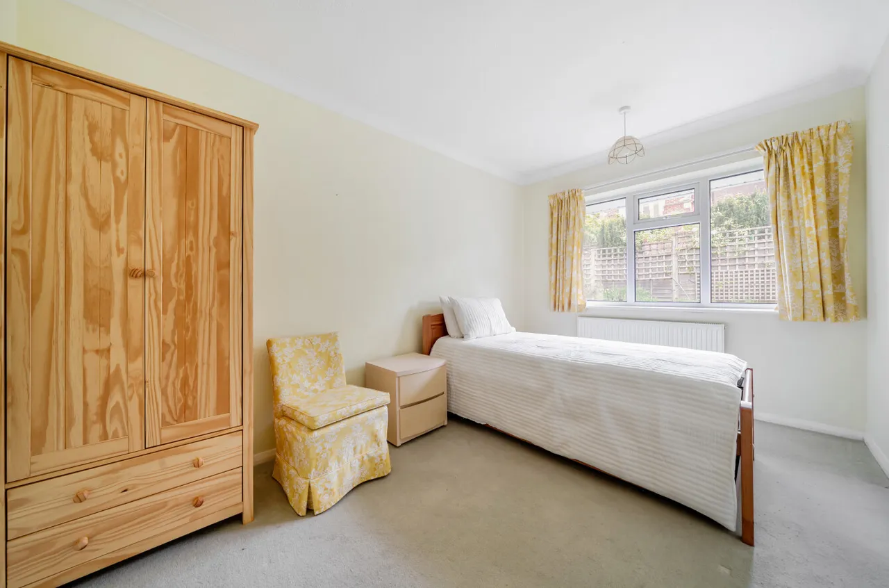 Courts Hill Road, Haslemere, GU27, photo 14