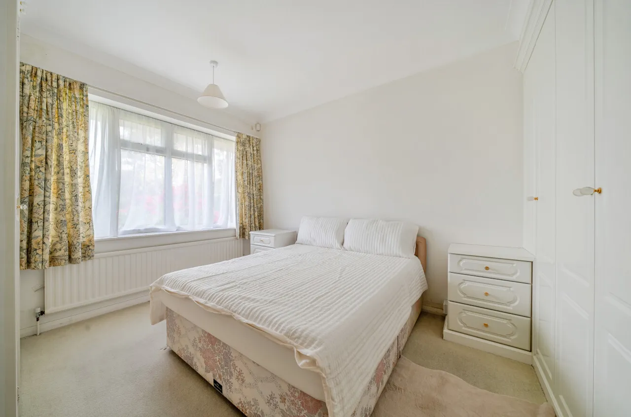 Courts Hill Road, Haslemere, GU27, photo 13
