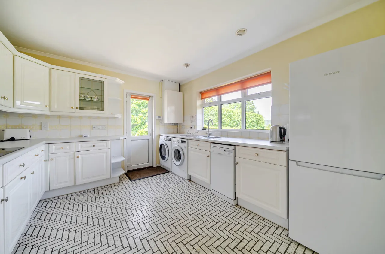 Courts Hill Road, Haslemere, GU27, photo 7