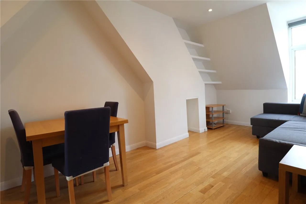 1 bed flat to rent, High Street, Beckenham, BR3