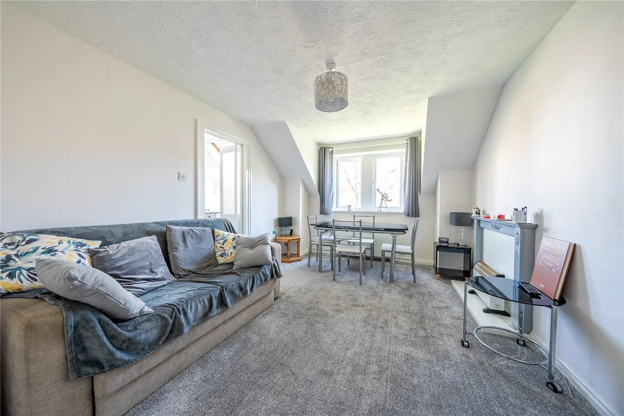 Park Crescent, Roundhay, LS8, photo 2