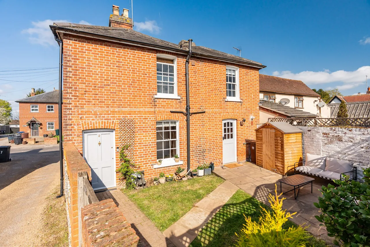2 bed house for sale — Netherton House High Street, Widford, Ware, SG12 8SP