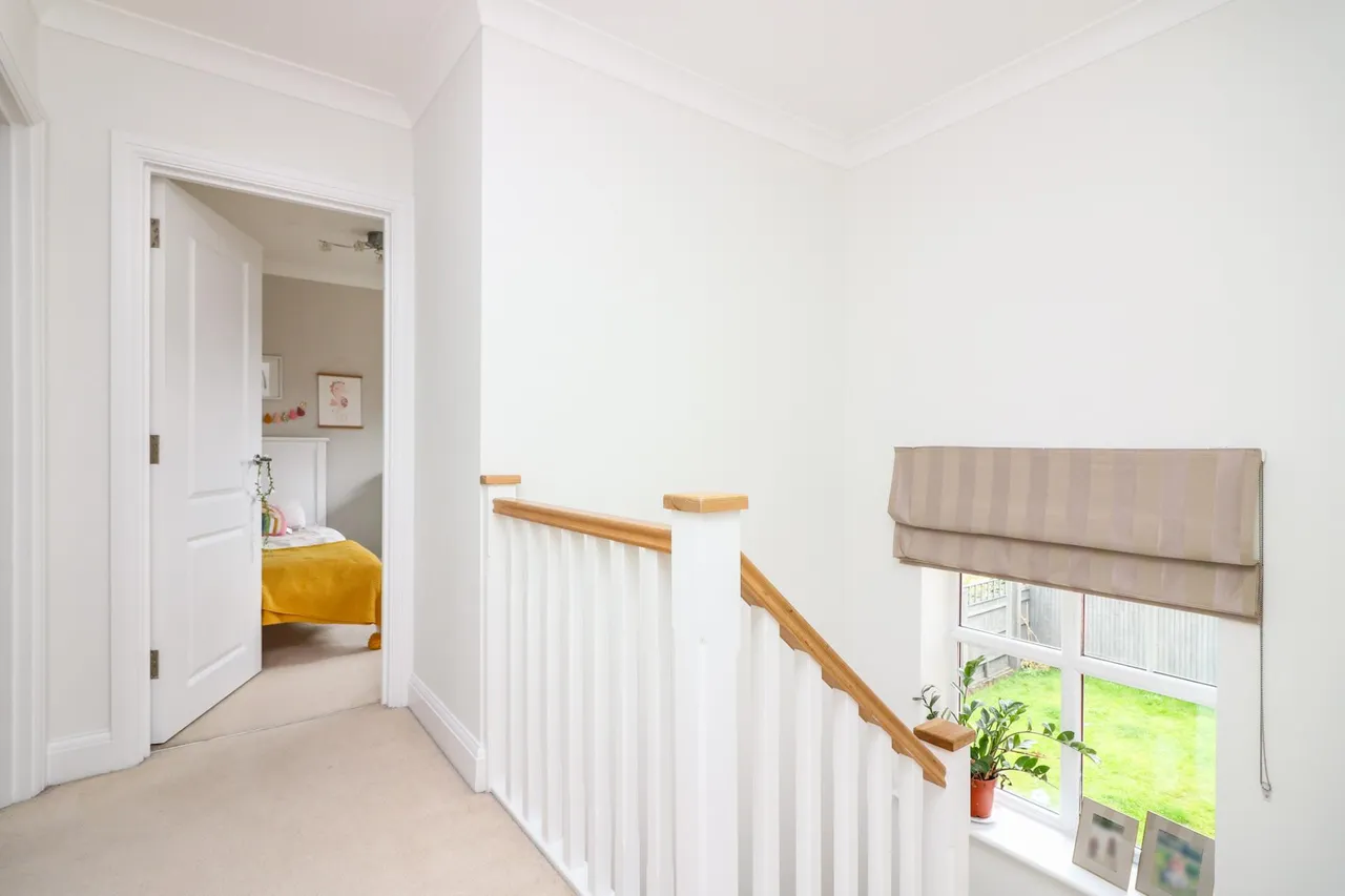 Mortimer Crescent, King's Park, photo 9