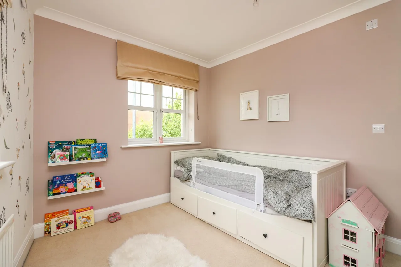 Mortimer Crescent, King's Park, photo 7
