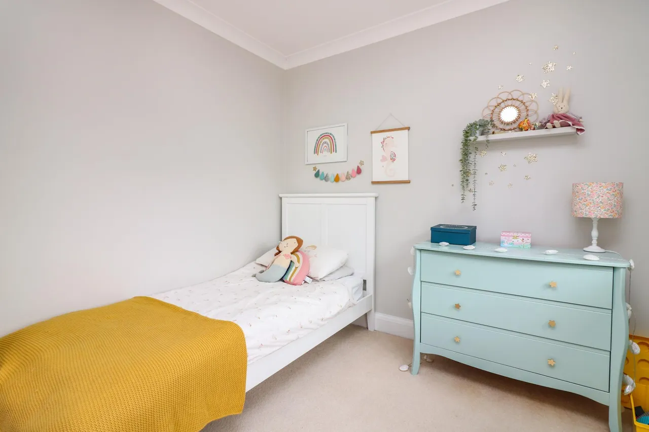 Mortimer Crescent, King's Park, photo 6