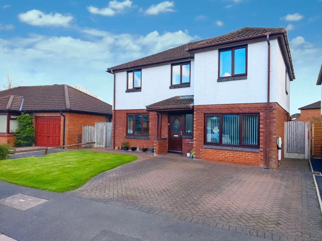 4 bed house for sale — Pinecroft, Carlisle CA3 0DB