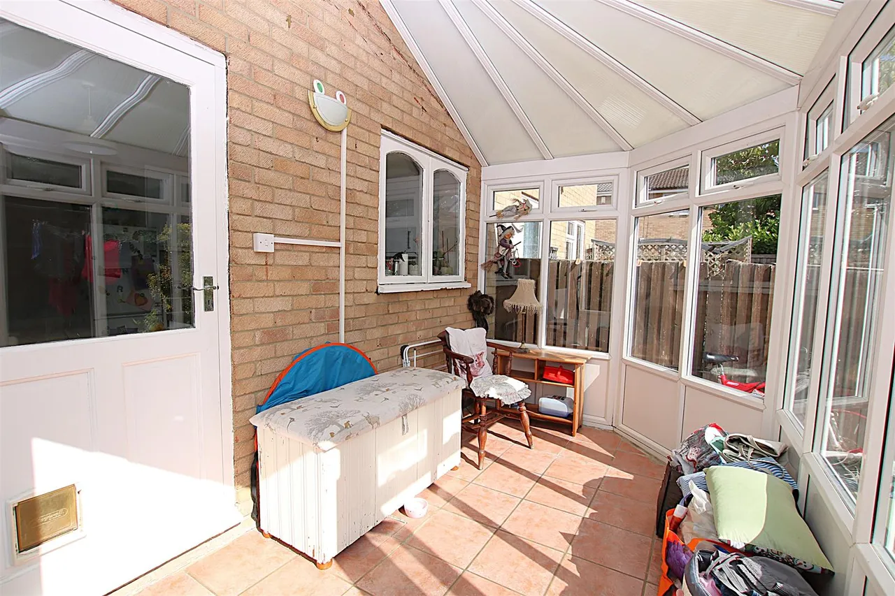 Fleetwind Drive, East Hunsbury, photo 6