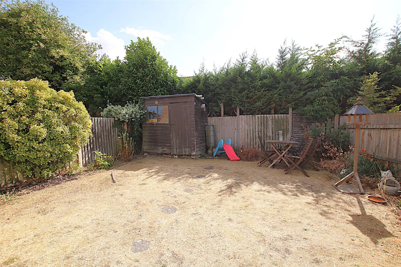 Fleetwind Drive, East Hunsbury, photo 11