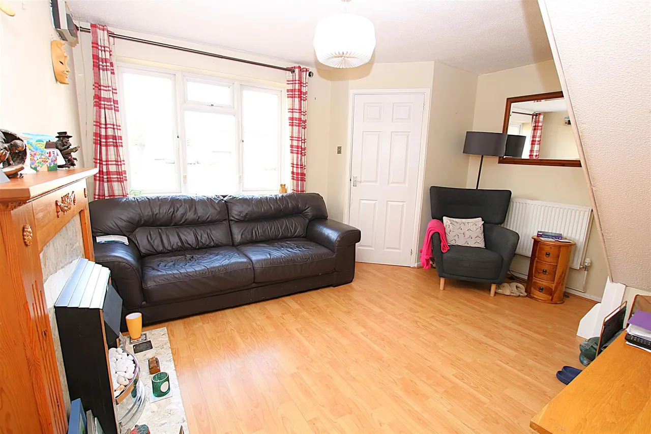 Fleetwind Drive, East Hunsbury, photo 2