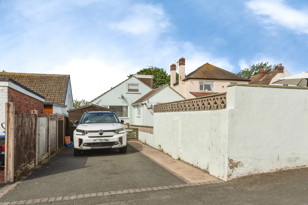 Ffordd Penrhwylfa, Prestatyn, LL19, photo 18