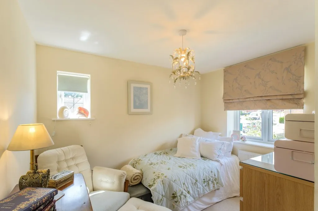 Doble Crescent, Hathern, LE12, photo 10