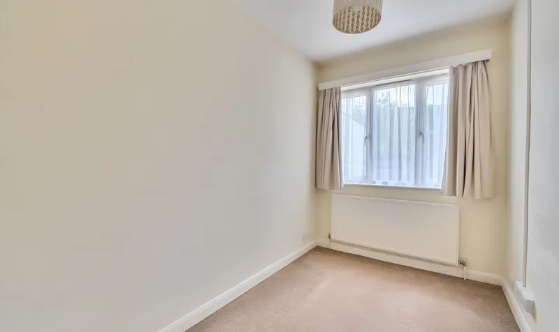 Overdale, Ashtead, KT21, photo 13