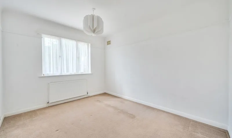 Overdale, Ashtead, KT21, photo 11