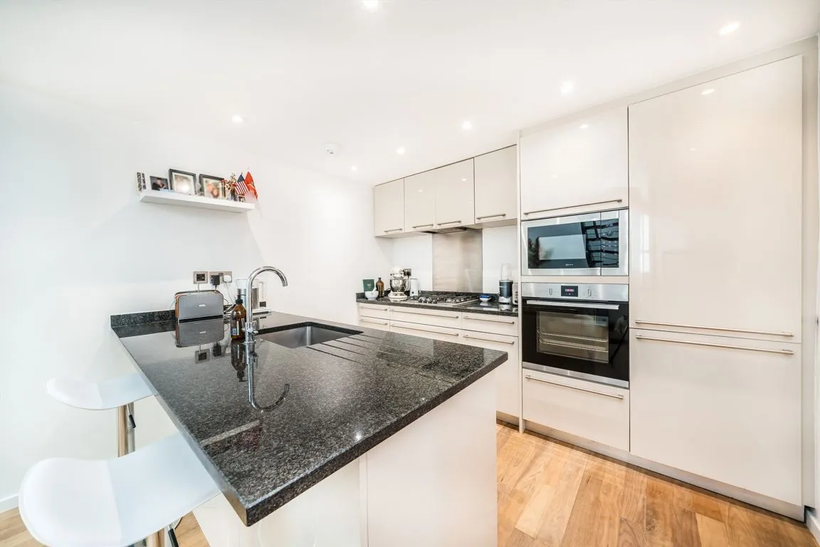 Southmead Gardens, Teddington, TW11, photo 7