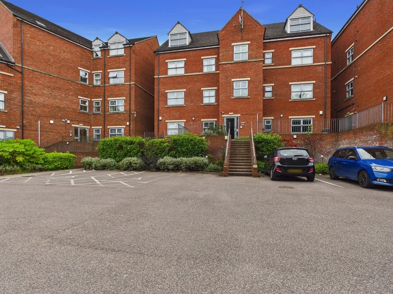 2 bed flat to rent — Moorgate View, Rotherham